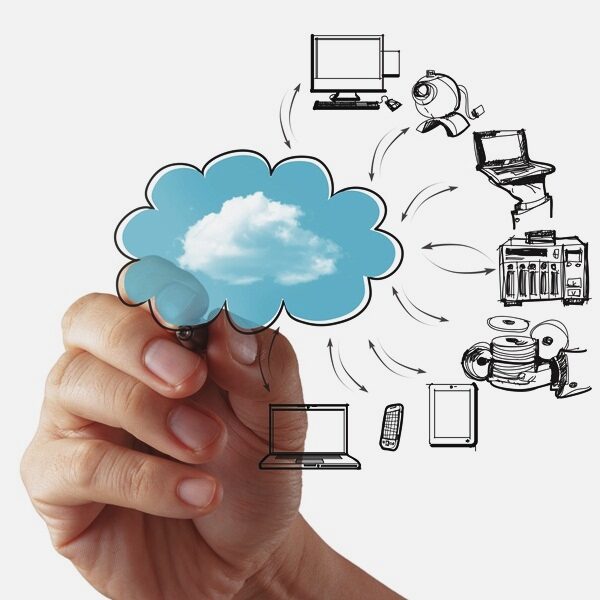 businessman-drawing-a-cloud-computing-diagram